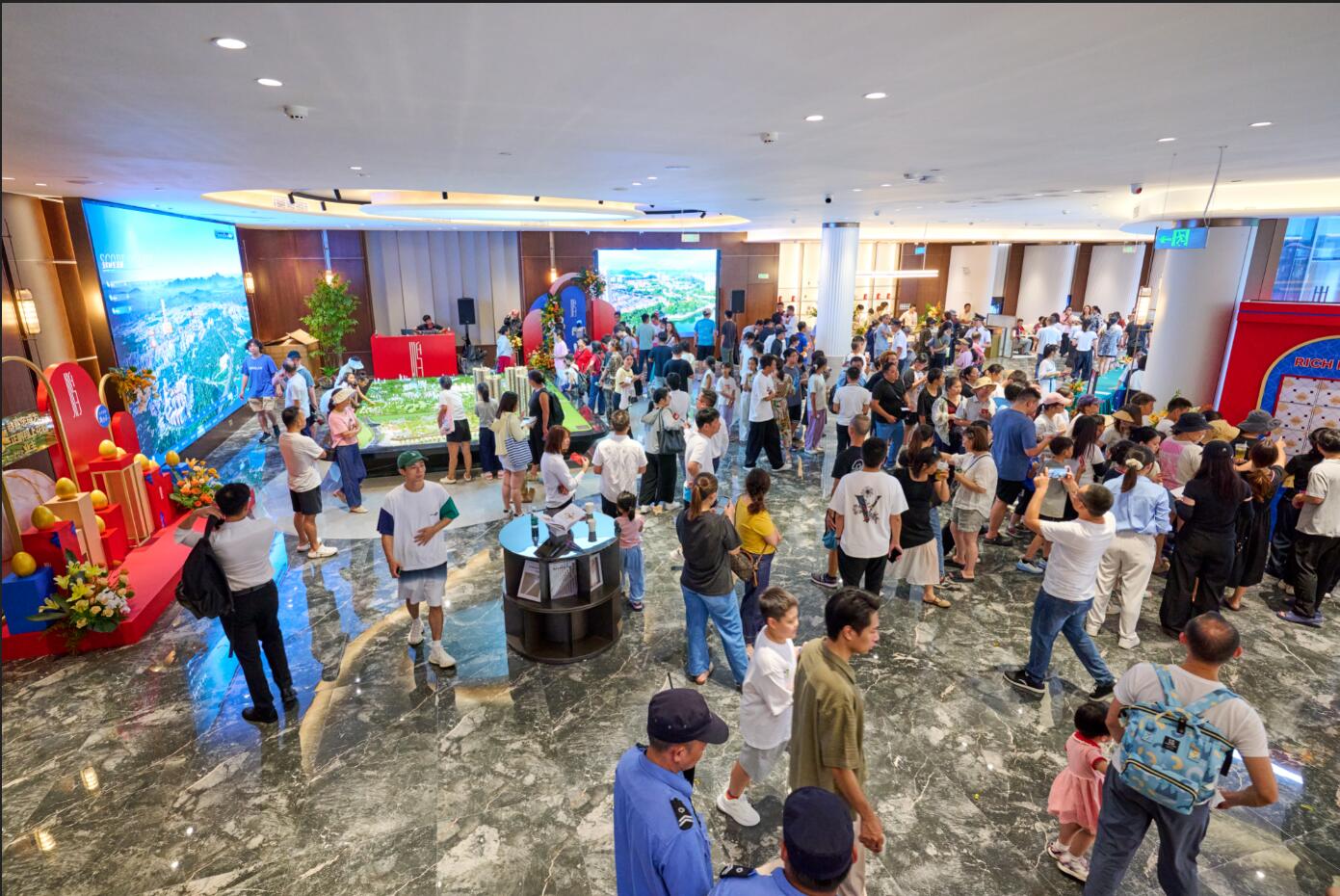 鵬程上花園二期營銷中心開放7.jpg 鵬程上花園二期營銷中心開放7.jpg